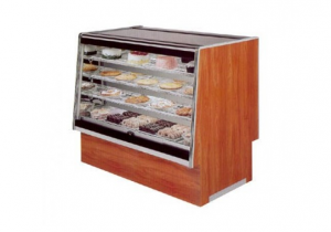 The Difference Between Dry and Refrigerated Bakery Cases